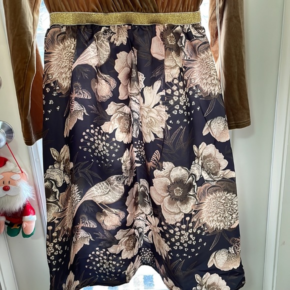 Beautiful dress BNWT - Picture 3 of 5
